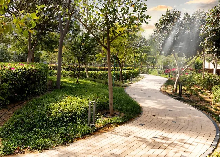 Stay By Latinem Luxury 2Br Holiday Home Cv B2513 Near Burj Khalifa